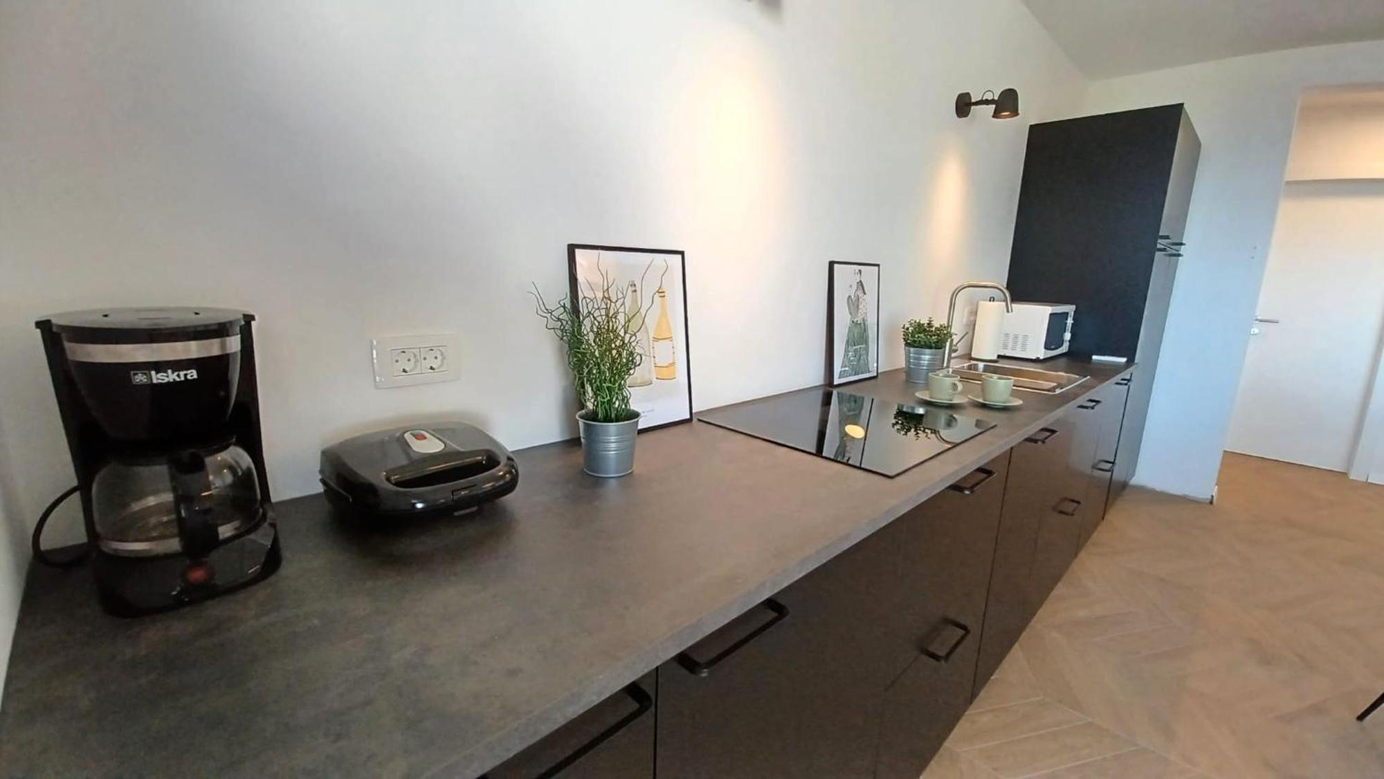 Sea View Apartments Ivana 克尔克 外观 照片